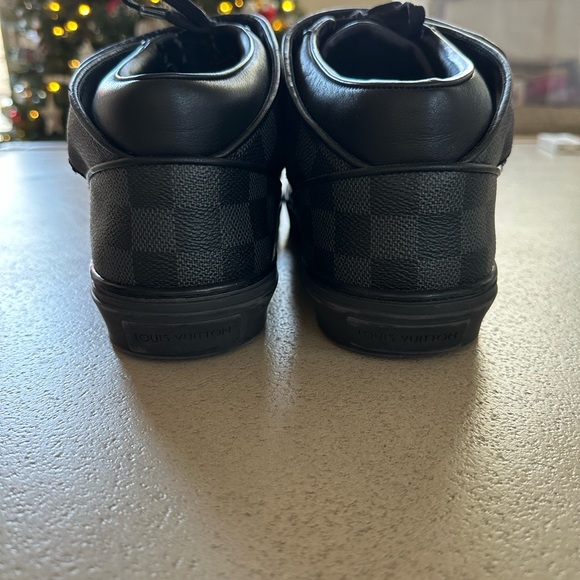 Louis Vuitton Graphic Canvas High Top. Size 10 1/2. - Picture 4 of 16